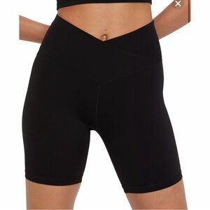 Aerie Black Real Me Extra Crossover 7” Bike Shorts size Medium